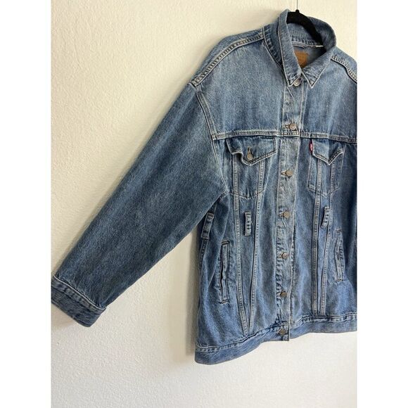 Levi's Premium Men’s Original Dark Blue Denim Trucker Jean Jacket Size Small - Picture 9 of 10